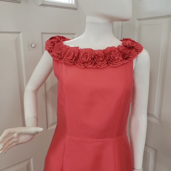 Boden Midi Dress in Elegant Pink with Floral Neckline - Picture 2 of 11